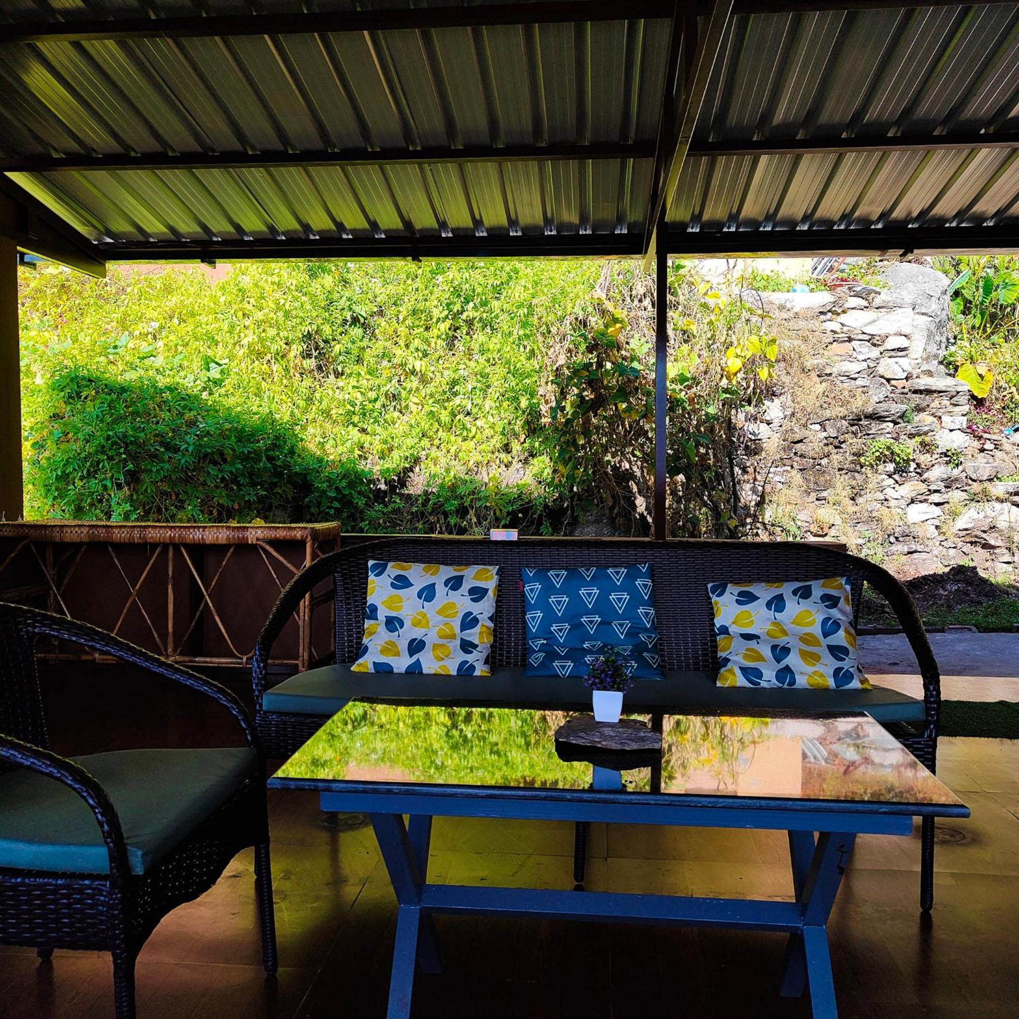 Cafe Buransh Villa Sari Eksteriør billede